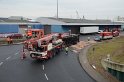 LKW umgestuerzt Niehler Hafen P098